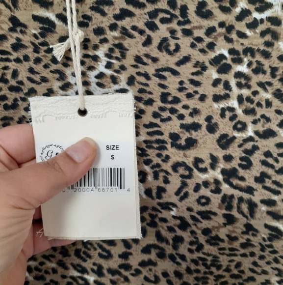 Leopard Print Lace Back Top Scoop Neck NTW Size Small - Picture 8 of 8